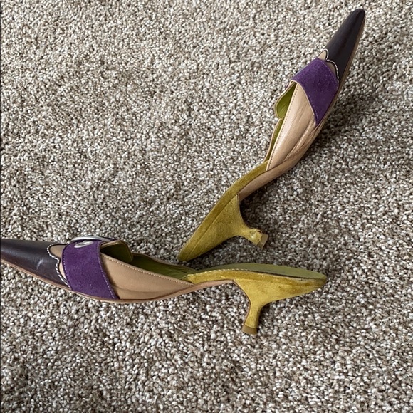 Adorable Prada kitten heeled mules - Picture 3 of 5